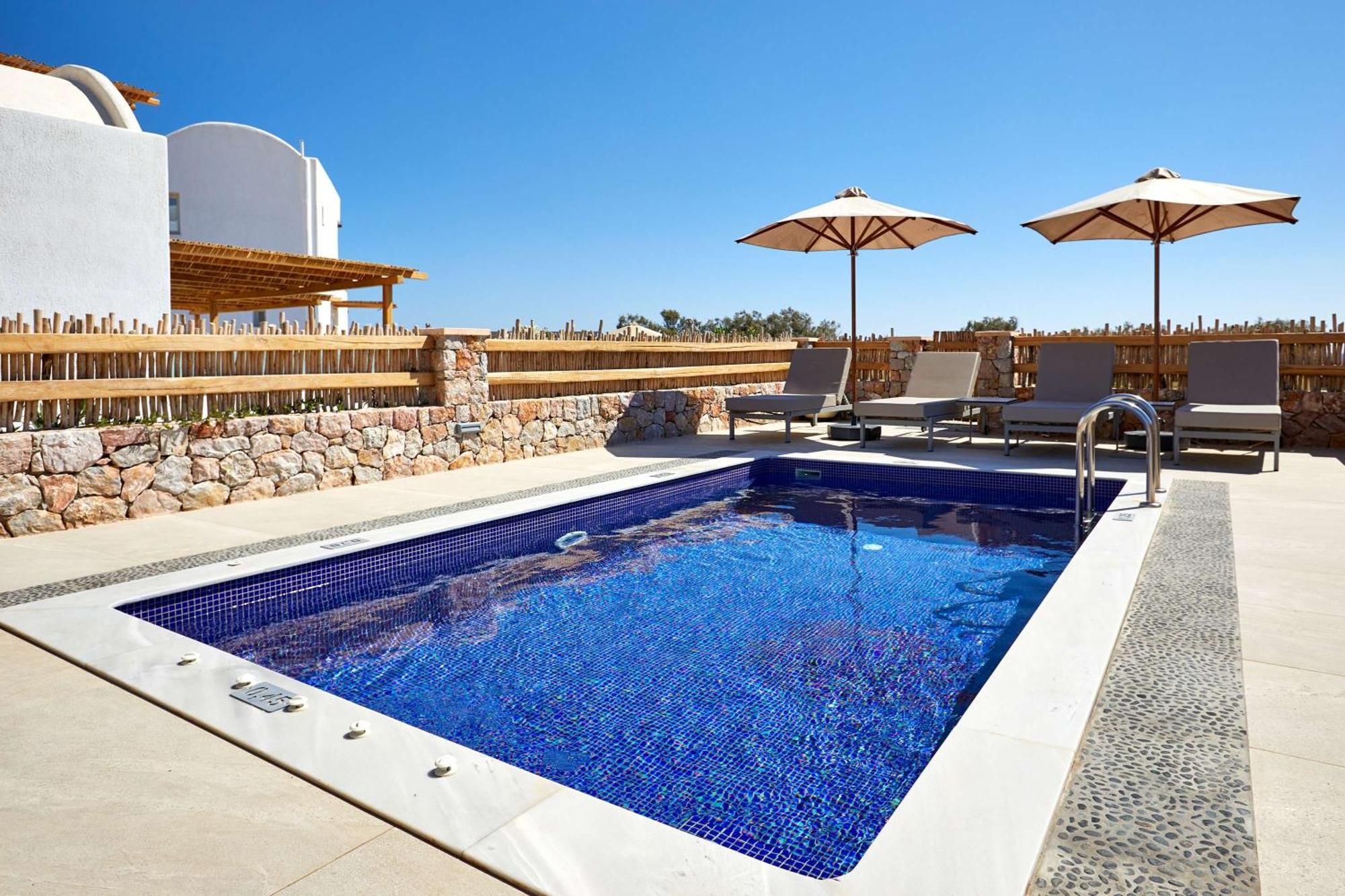 Sea Breeze Santorini Beach Resort, Curio By Hilton Agios Georgios  ภายนอก รูปภาพ