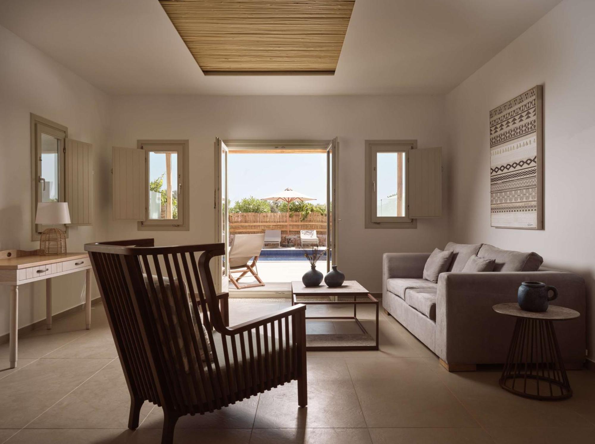 Sea Breeze Santorini Beach Resort, Curio By Hilton Agios Georgios  ภายนอก รูปภาพ